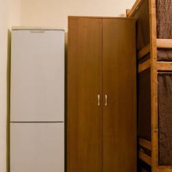 Кровать в 6-местном общем номере