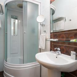 Номер стандарт с 2 односпальными кроватями (с завтраком)