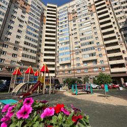 3-комнатные апартаменты студия Беринга ул.,23