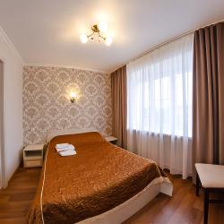 Номер стандарт улучшенный с 1 двуспальной кроватью