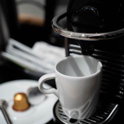 Фото Отель FarFour Inn&Suite (ФарФор Инн Сьют)