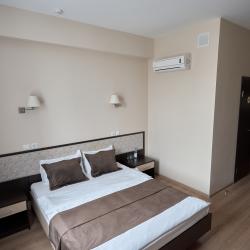 Номер стандарт комфорт с 1 двуспальной кроватью