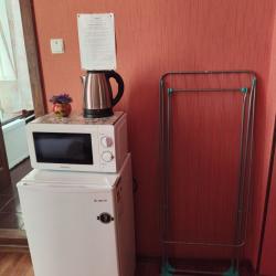 4-местный номер улучшенный семейный с 1 двуспальной кроватью