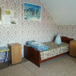 Кровать в 3-местном общем номере