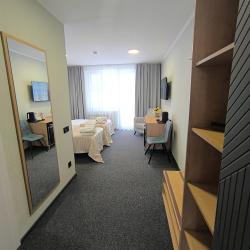 Номер делюкс с 2 односпальными кроватями