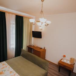 Номер стандарт улучшенный с 1 двуспальной кроватью