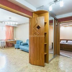 2-комнатные апартаменты стандарт г. Пермь ул.Мира 74 с 1 односпальной и 3 двуспальными кроватями