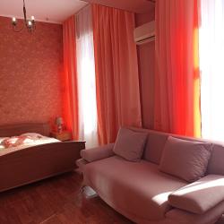 4-местный номер улучшенный семейный с 1 двуспальной кроватью