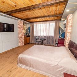 Yacht Club Yalta (Яхт-клуб Ялта) — bd6d92abb4fdb4ae9dc83cd9cc7a8597