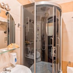 Номер стандарт улучшенный с 1 двуспальной кроватью