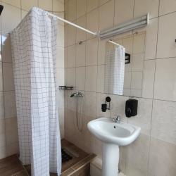 Комната семейная с 2 односпальными кроватями и 1 двухъярусной кроватью №7