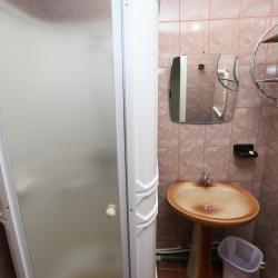 Двухместный Эконом Красноярский пр. 18а с 2 односпальными кроватями (удобства на этаже)