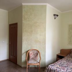 2-местный номер эконом стандарт с 1 двуспальной кроватью