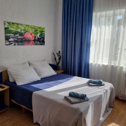 Комната полулюкс с 1 двуспальной кроватью и 1 двухъярусной кроватью