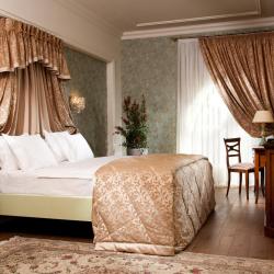 Фото Отель Villa Elena Hotel & Residences (Вилла Елена)