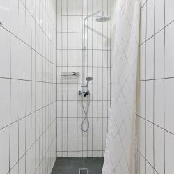 Фото Wellhome Hostel (Вэллхоум Хостел)