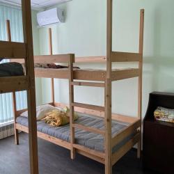Койко-место на двухъярусной кровати в 4-местном общем номере (общие удобства)