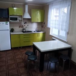 Фото Апартаменты на улице Безжонова 66