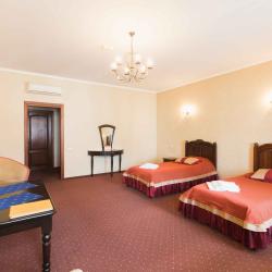 Номер полулюкс с 2 односпальными кроватями