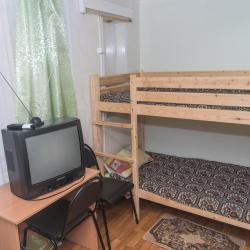 Кровать в 4-местном общем женском номере