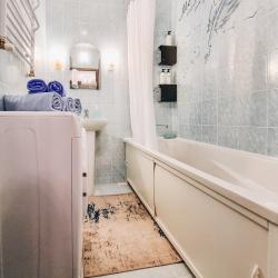Фото Отель LovelyHome 39 (ЛавлиХоум 39) на улице Комсомольская 77