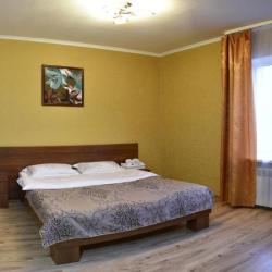 Номер стандарт с 1 двуспальной кроватью