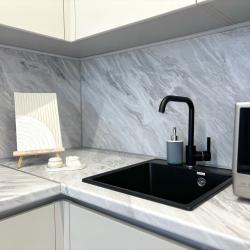 Фото Отель CrystalRentals (КристалРенталс) на улице Монтажников 38