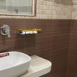 Номер полулюкс делюкс с 1 двуспальной кроватью