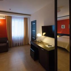 Номер стандарт с 2 односпальными кроватями (с завтраком)