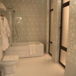 Номер люкс с 1 двуспальной кроватью