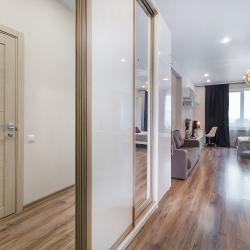 Фото Отель Скай Клаб Апартментс на улице Овражная