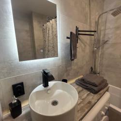 Апартаменты улучшенные Нижегородская обл., Нижний Новгород, ул. Героя Советского Союза Аристархова, 7