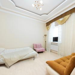 Фото Апартаменты на улице Ермолова 19