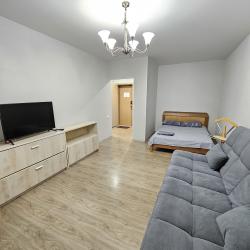 Фото Апартаменты на улице Энгельса 65