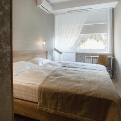 Номер стандарт с 1 двуспальной кроватью