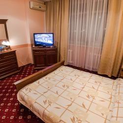 Номер стандарт с 1 двуспальной кроватью (с завтраком)