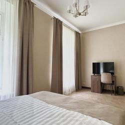 Номер стандарт с 1 двуспальной кроватью