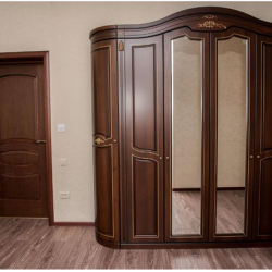 Номер полулюкс с 1 двуспальной кроватью