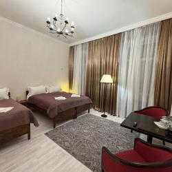 Номер стандарт семейный с 1 односпальной и 1 двуспальной кроватью