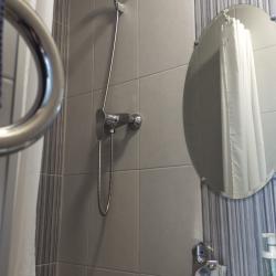 Комната студия с 2 односпальными кроватями