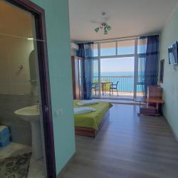 1-комнатный номер студия с видом на море