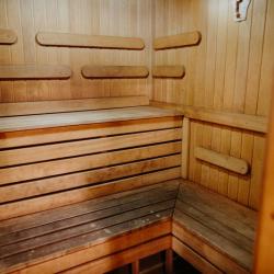 Номер стандарт с 2 двуспальными кроватями и сауной