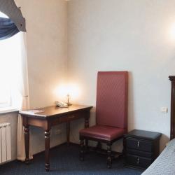 Номер полулюкс с 1 двуспальной кроватью