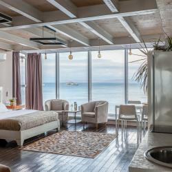 Номер семейный с двуспальной кроватью (Вид на море) Sea View Family suite by Vvo