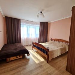 Фото Апартаменты на улице Курыжова 30 к1