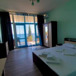 4-местные 2-комнатные апартаменты люкс с террасой