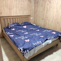 Коттедж улучшенный с 4 односпальными и 2 двуспальными кроватями