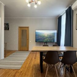 Фото Отель Таунхаус с сауной в центре у набережной