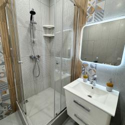 Фото Отель Посуточно50 на улице Парковая 44 корпус 1