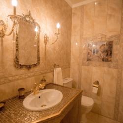 Номер люкс с 1 двуспальной кроватью